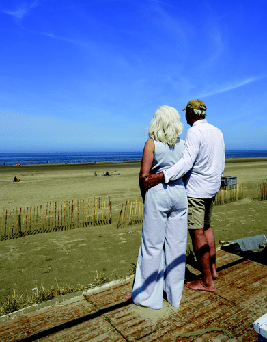 HRL StadsGlossy 104 - Paradijselijk leven in een strandhuisje
